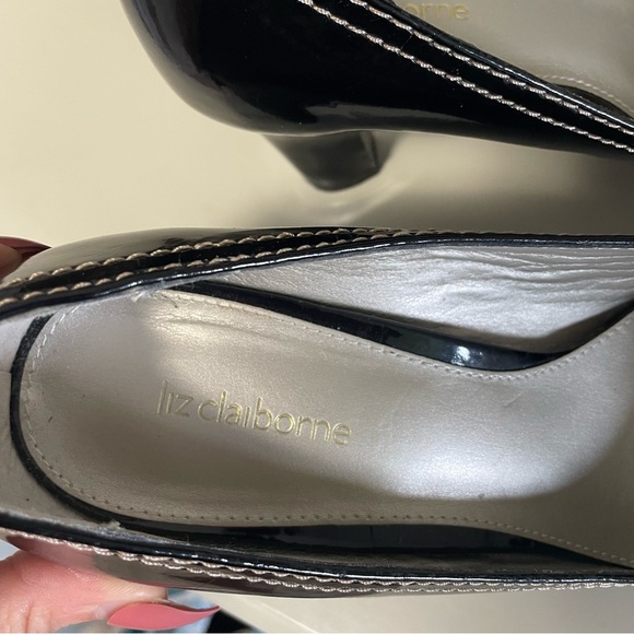 Liz Claiborne black shoes size 9M chunky heal - Picture 3 of 8